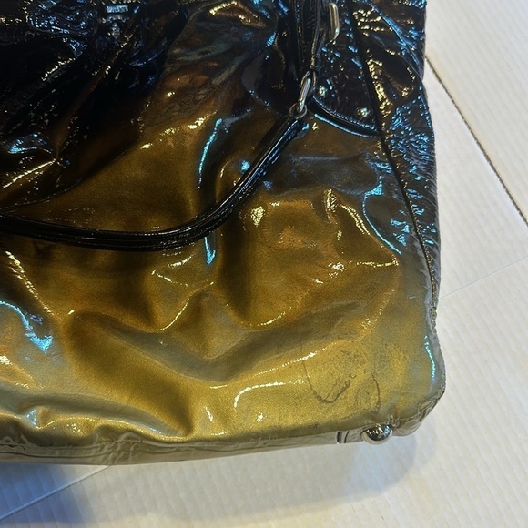 Prada authentic patent black and gold hobo bag with straps and inside pockets - Picture 15 of 16
